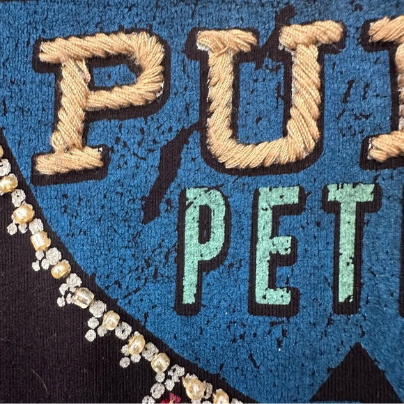 Double D Ranch Pueblo Petroleum Embroidered Beaded Graphic Tee sz M - Picture 8 of 12